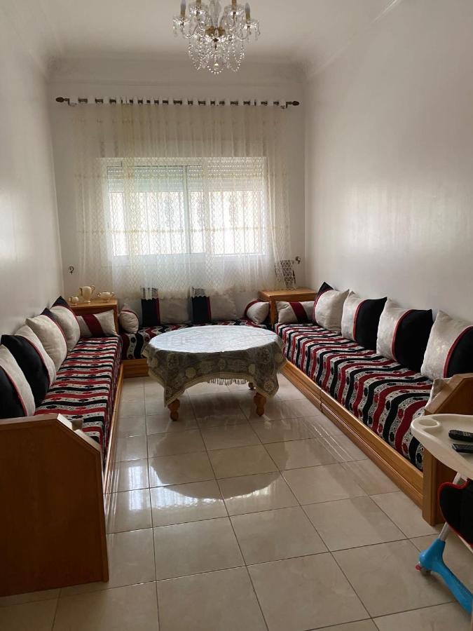 Appartement Martil 3 Chambres Proche De Centre Ville 5Mn A Pied Et La Plage 10Mn A Pied Et 10Mn De Aeroport Tetouan En Voiture Exterior foto
